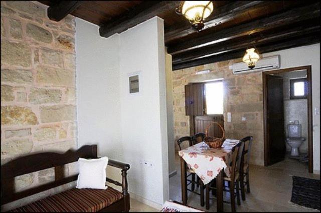 Esperides Stone Houses Palekastro Buitenkant foto